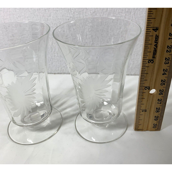 2 Vintage Cordial Glasses Etched Floral Leaf Design 4" Wine Juice - Picture 3 of 6